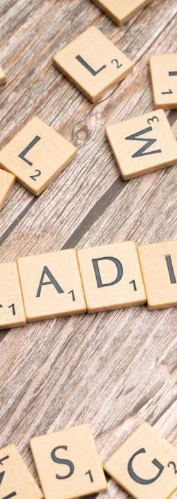 Scrabble 'trading' cho phân tích TIP ETF: lợi suất thực & kỳ vọng lạm phát.