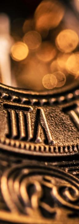 Décoration or et noir : trading tactique pour naviguer les fluctuations macro.