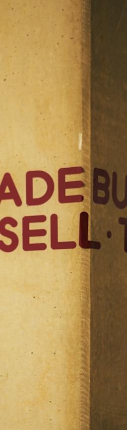 PEPE price update: 'I TRADE' sign signals potential price action within downtrend.